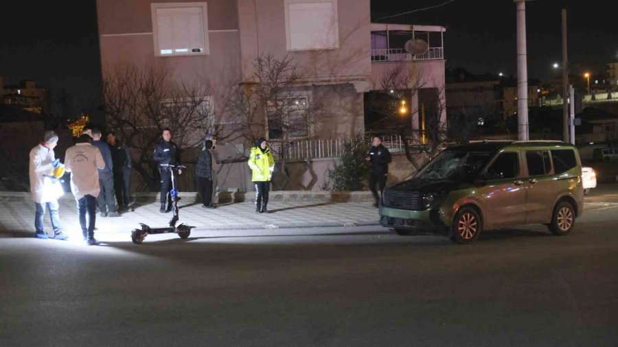 Karaman’da Hafif Ticari Araçla Scooter Çarpıştı: 1 Ağır Yaralı