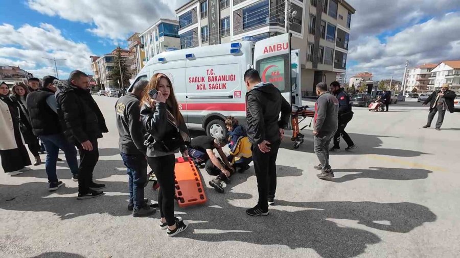 Otomobilin Çarptığı 13 Yaşındaki Çocuk Yaralandı