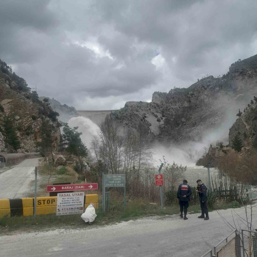 Manavgat’ta Barajda Taşkın Riskine Karşı Su Tahliyesi
