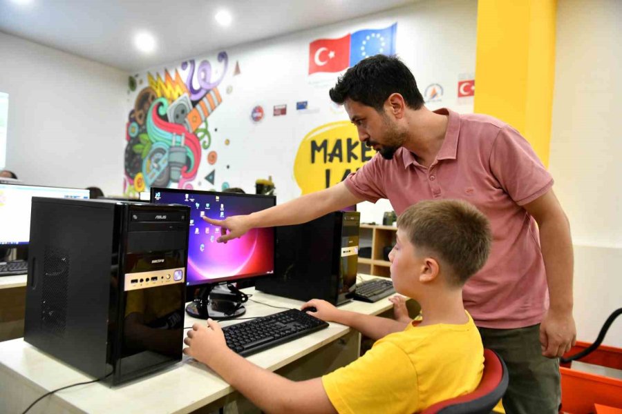 Muratpaşa’da Robotik Kodlama Eğitimi Başlıyor