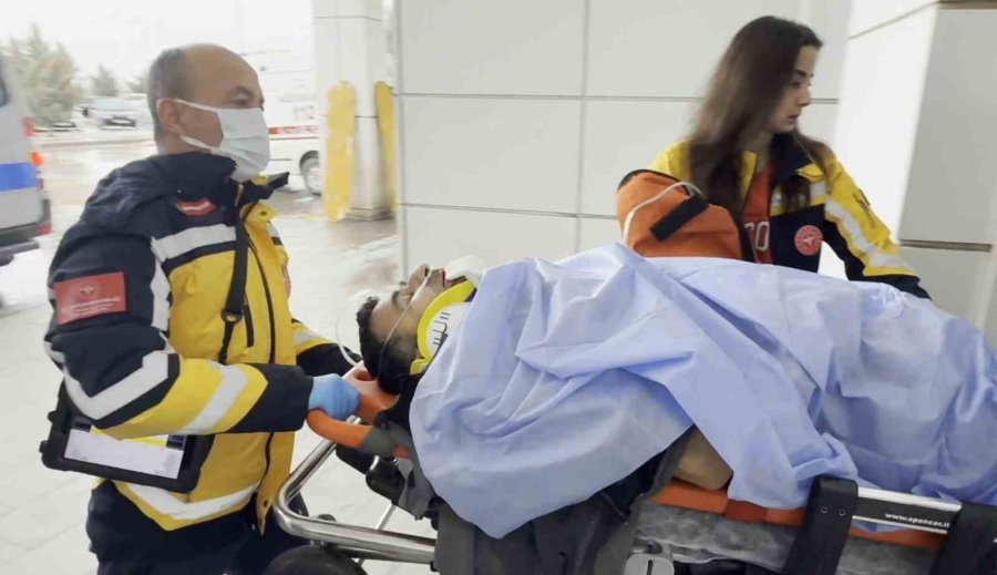 Asansör Boşluğuna Düşen İnşaat İşçisi Ağır Yaralandı