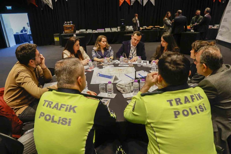 Antalya’da 2040 Yılına Yönelik Ulaşım Sistemi Oluşturmak İçin Çalıştay