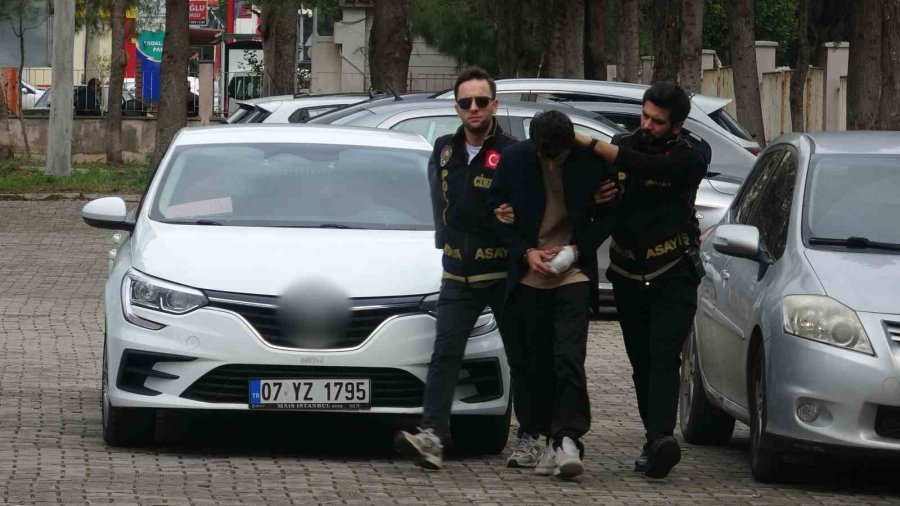 İnternetten Tanıştığı Genci Bıçaklayarak Öldüren Şüpheli Adliyeye Sevk Edildi