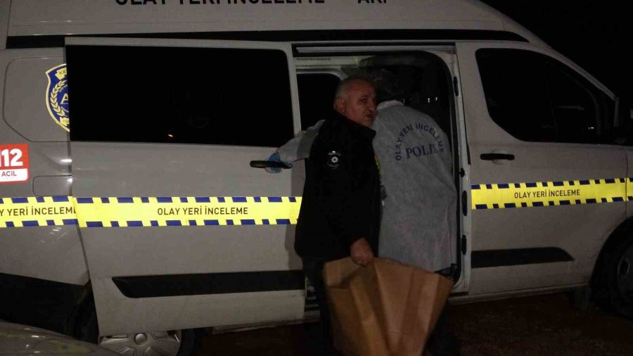 İnternette Tanıştığı Genç Tarafından Bıçaklanarak Öldürüldü