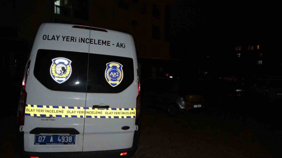 İnternette Tanıştığı Genç Tarafından Bıçaklanarak Öldürüldü