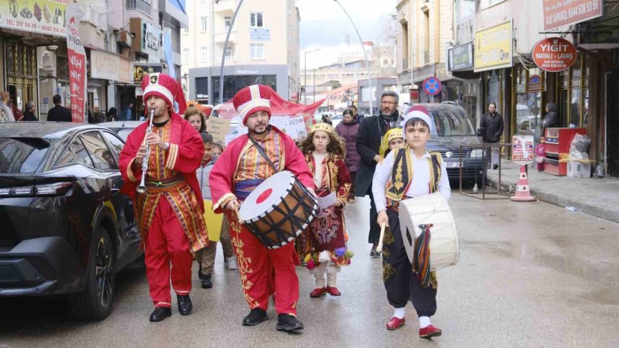 Öğrencilerden 11 Ayın Sultanı Ramazan’a Coşkulu Karşılama