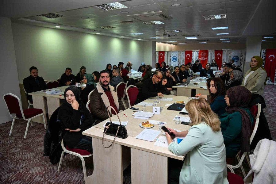 Kmü’de Kadına Yönelik Şiddetle Mücadele Çalıştayı Düzenlendi
