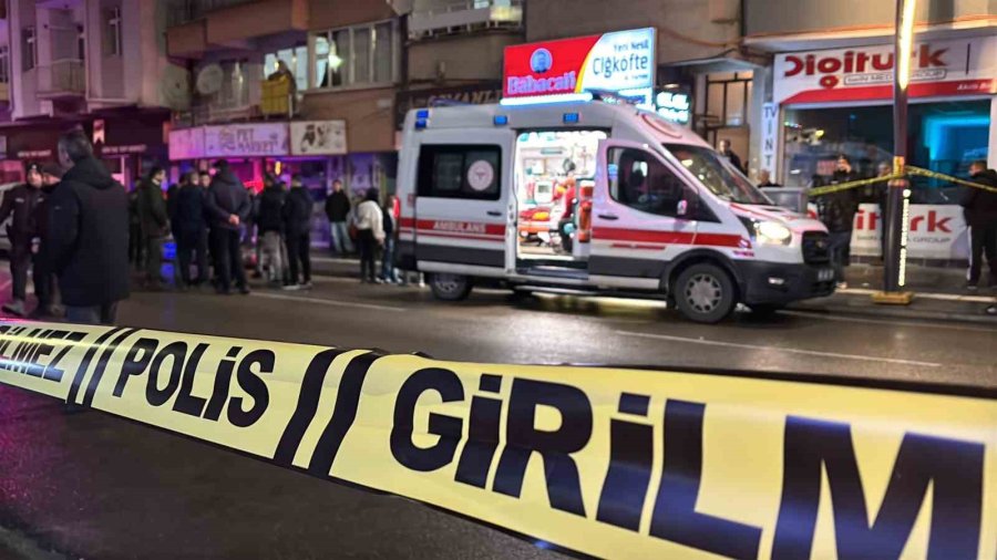 Önce Eski Eşini Ve Kuzenini Ardından Kendini Vurdu: 3 Ölü