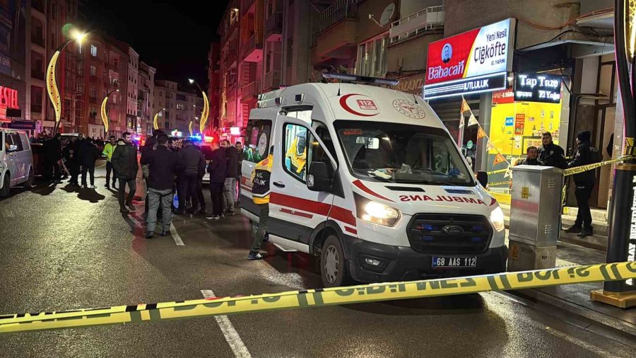 Önce Eski Eşini Ve Kuzenini Ardından Kendini Vurdu: 3 Ölü