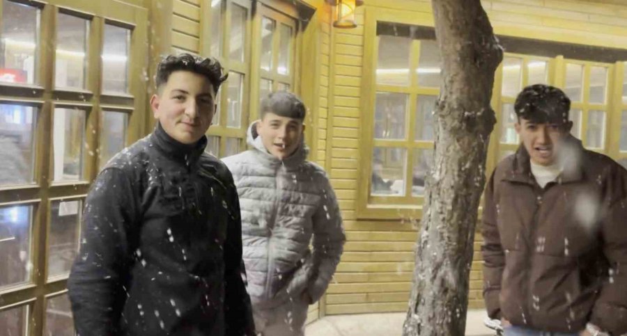 Aksaray’ın Güzelyurt İlçesinde Kar Yağışı Etkili Oluyor