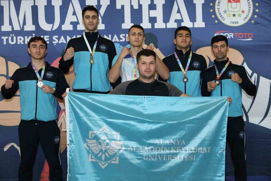 Alkü, Muay Thai Şampiyonasından 5 Madalya İle Döndü