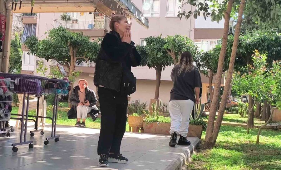 Yanındaki Kadını Öldürüp Aynı Silahla İntihar Etti