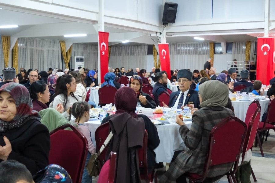Karaman’da Şehit Yakınları Ve Gaziler ‘büyük Aile Sofrası’nda Buluştu