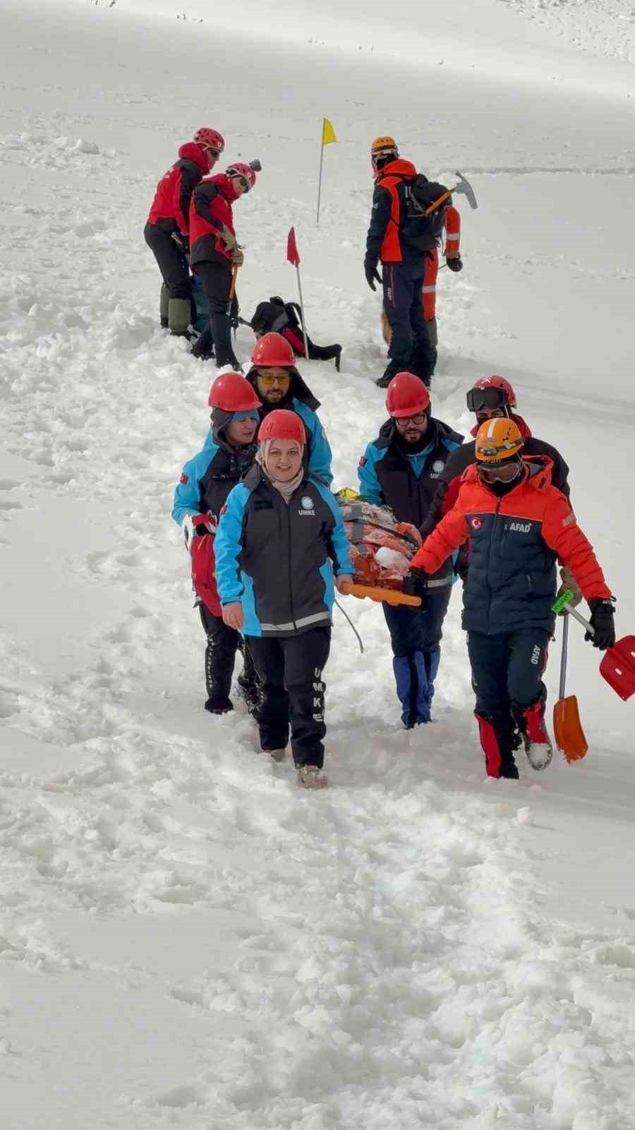 Niğde’de Çığ Tatbikatı Gerçekleştirildi