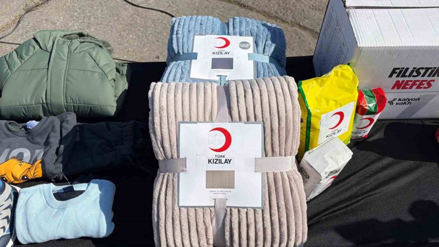 Türk Kızılay’ın ‘iyilik Gemisi’ Ramazan’ın İlk Gününde Gazze’ye Uğurlandı