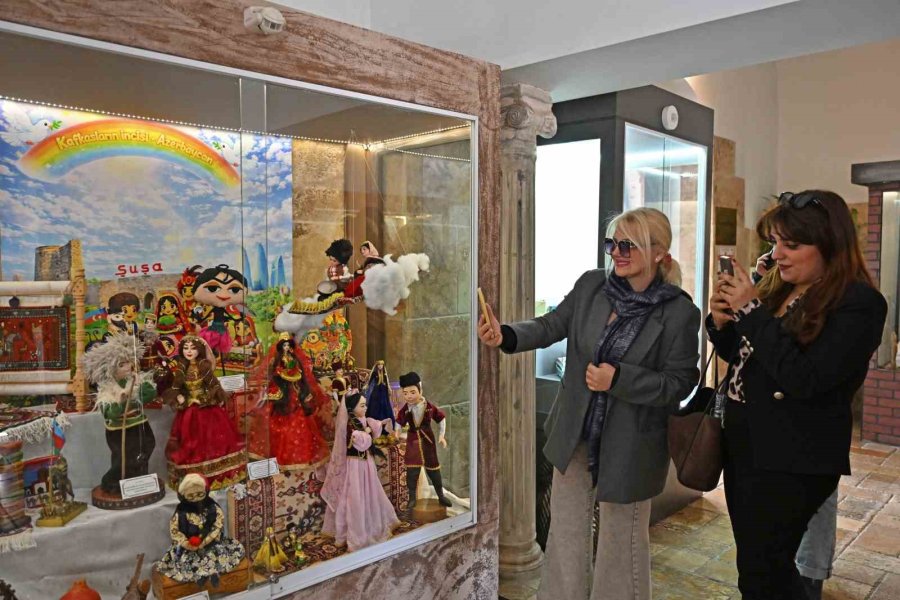 Antalya Oyuncak Müzesi’ne Azerbaycan’dan 26 Parçalık Bağış