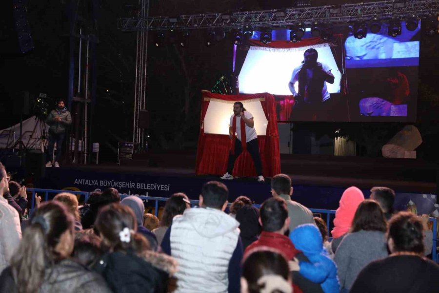 Büyükşehir Mobil Aşevi’nden Sıcak Yemek İkramı