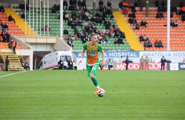 Trendyol Süper Lig: Corendon Alanyaspor: 1 - Rams Başakşehir: 2 (maç Sonucu)