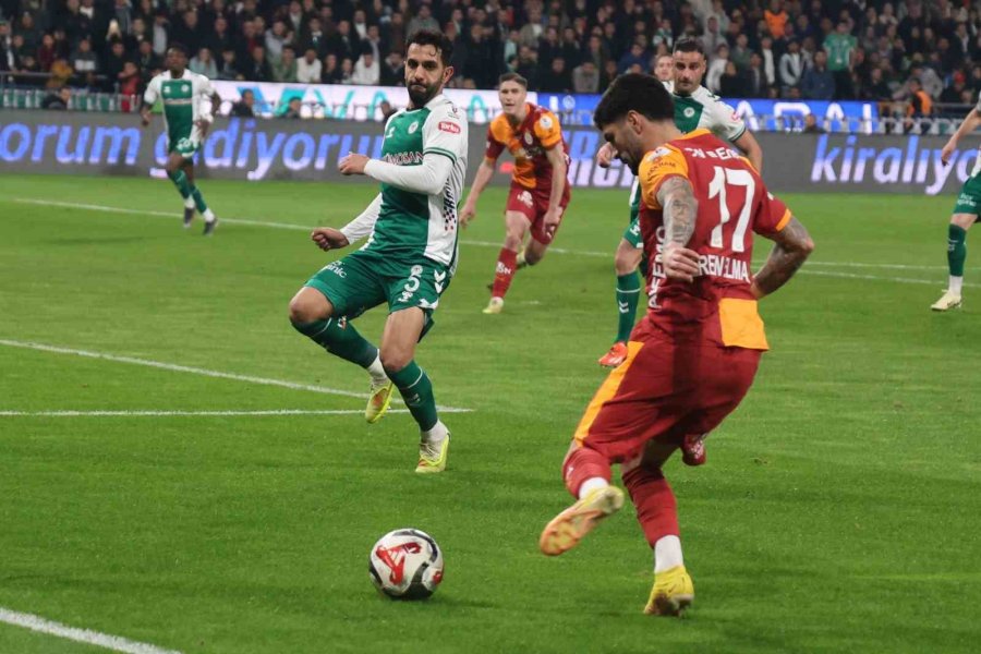 Trendyol Süper Lig: Konyaspor: 0 - Galatasaray: 0 (ilk Yarı)