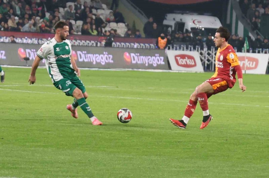 Trendyol Süper Lig: Konyaspor: 0 - Galatasaray: 0 (ilk Yarı)