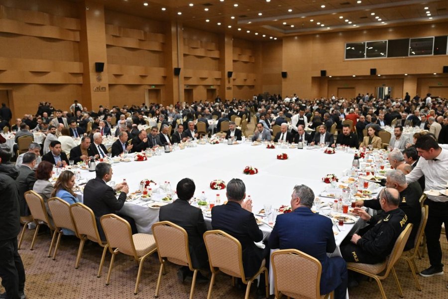 Antalya Protokolü Ve Oda Başkanları İftarda Buluştu