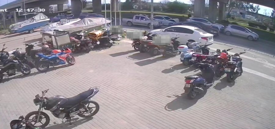 Jandarma Trafik Aracına Çarpıp Kaçtılar, Yakalanınca İkisi Birden ‘aracı Ben Kullanıyordum’ Dediler