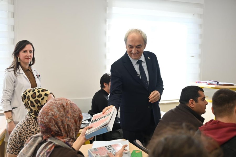 Kepez’den Engelleri Aşan Sosyal Belediyecilik Hizmeti