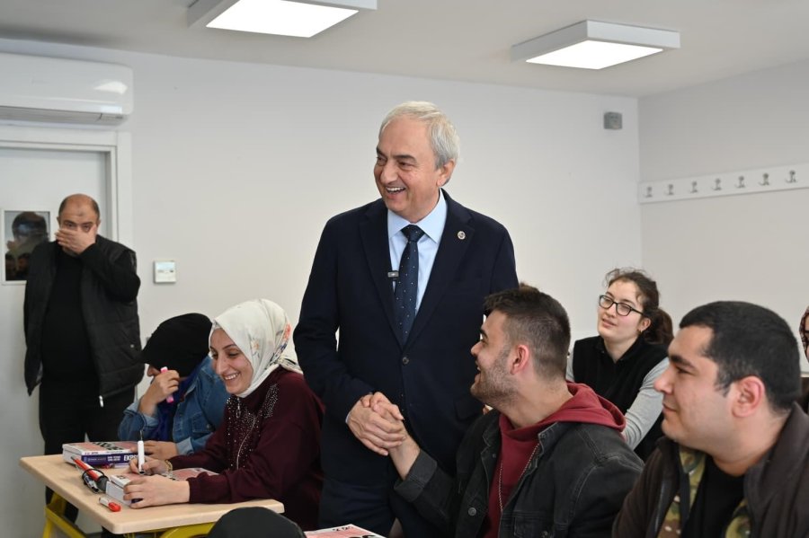 Kepez’den Engelleri Aşan Sosyal Belediyecilik Hizmeti