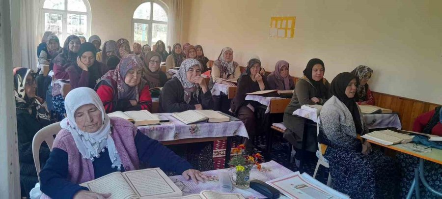 Müftü Fidan: "mukabele Peygamber Sünnetidir"