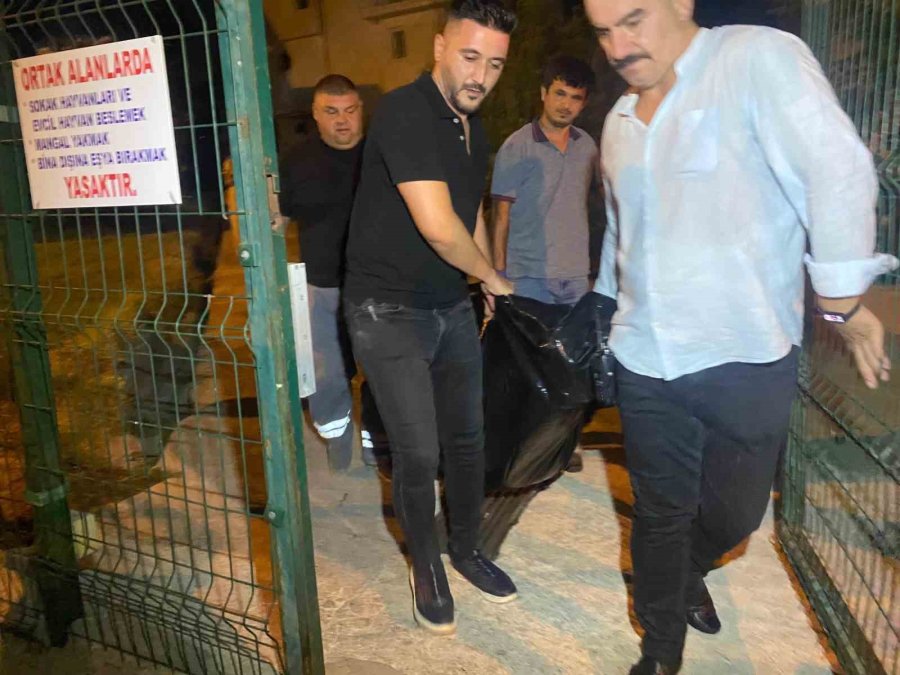 Eski Eşini Eşarpla Boğarak Öldürmüştü, Cinayeti Nasıl İşlediğini Anlattı