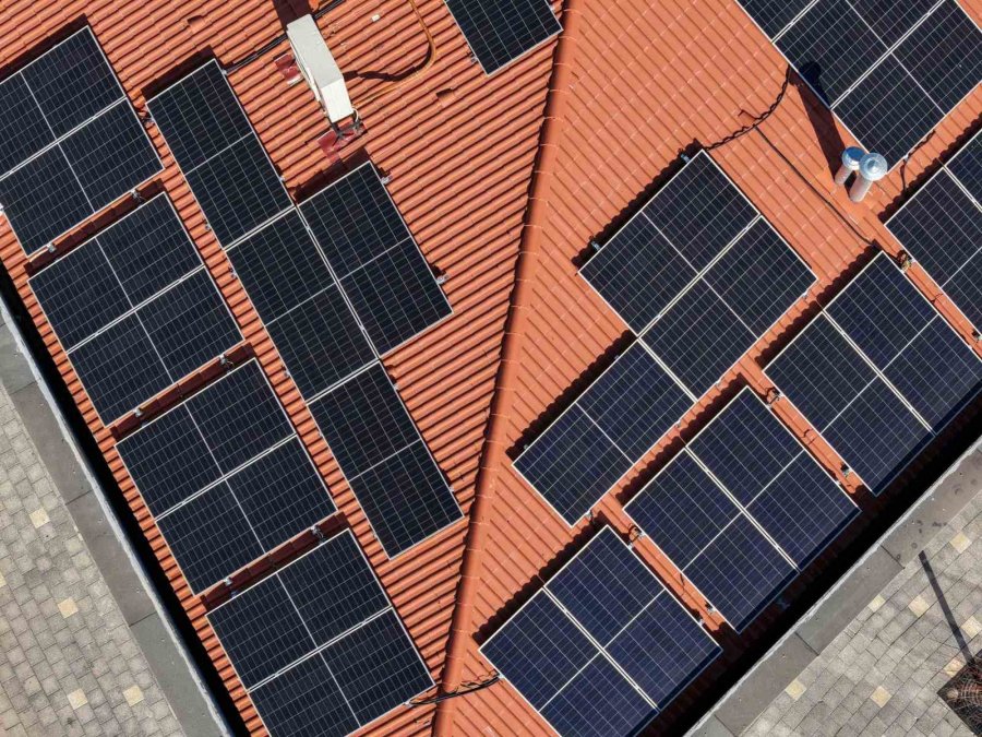 Suriçi Çarşısı Yeşil Enerjiyle Aydınlanıyor