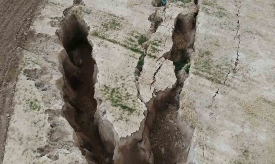 Aksaray’da Korkutan Obruk Tehlikesi: 9’u Büyük 86 Obruk Var