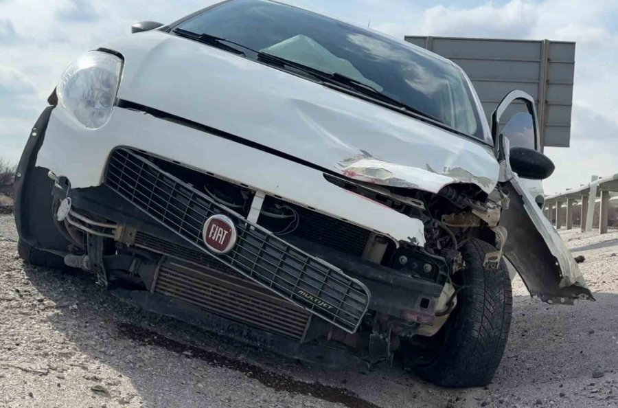 Köyüne Gitmek İçin Yola Çıktı, Kazada Yaralanıp Hastanelik Oldu