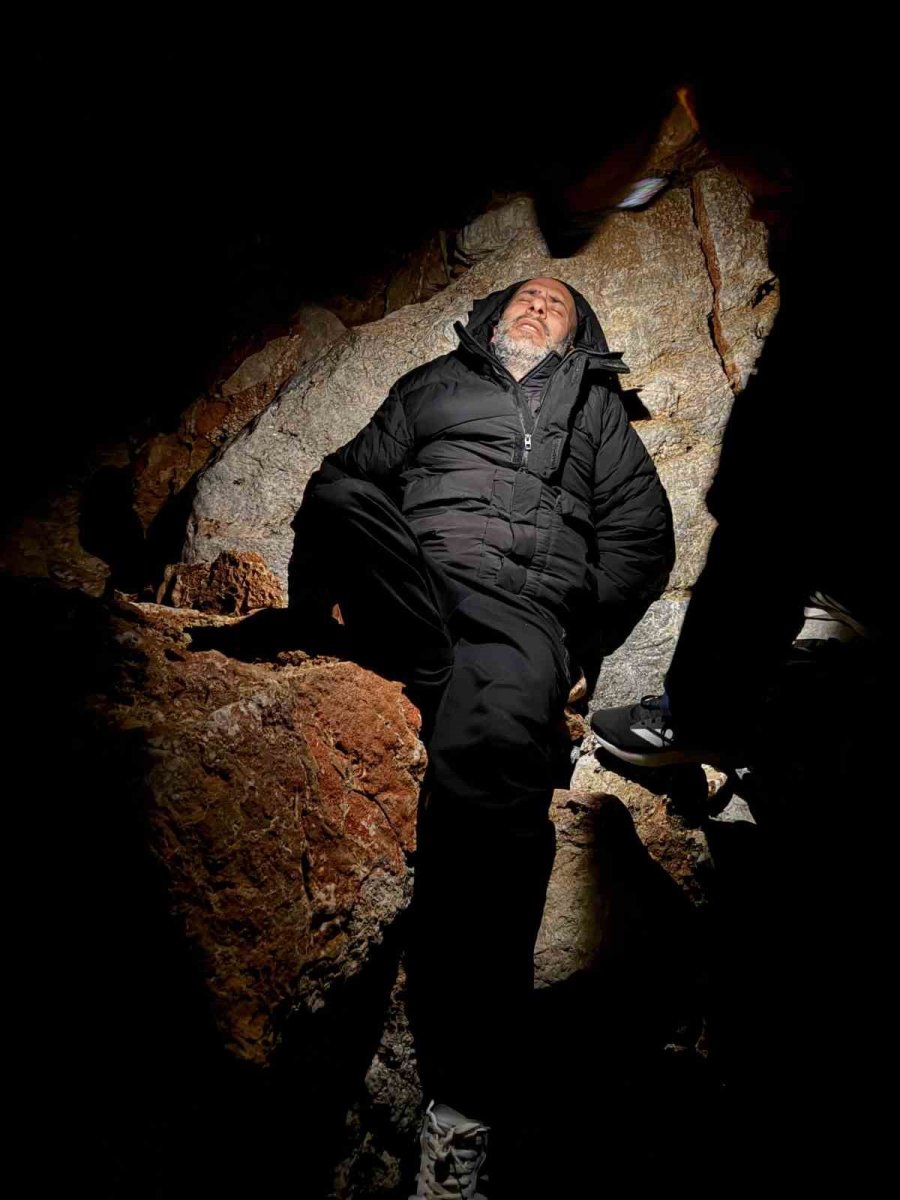 Alanya’da Kayalıklardan Düşen Şahsı, İtfaiye Ve Afad Ekibi Kurtardı