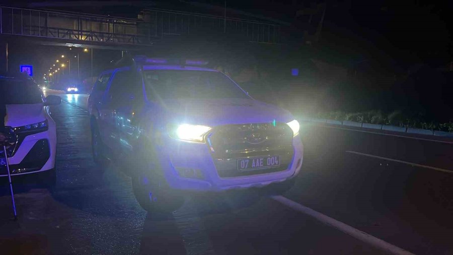 Alanya’da Kayalıklardan Düşen Şahsı, İtfaiye Ve Afad Ekibi Kurtardı