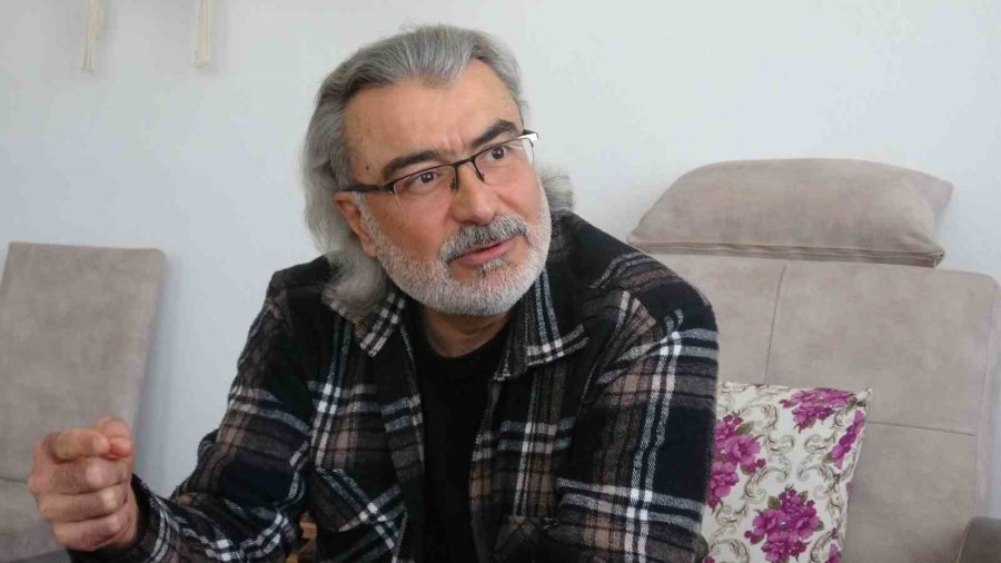 28 Şubat Mağduru Şimşek: "başörtülü Eşimi Ticari Taksi İle Gece Arka Koltukta Saklayıp Lojmana Geçiriyordum"