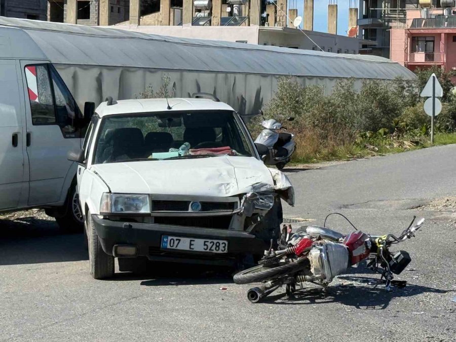Gazipaşa’da Otomobil İle Motosiklet Çarpıştı: 1 Yaralı