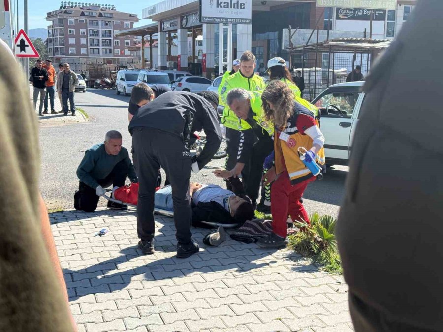 Gazipaşa’da Otomobil İle Motosiklet Çarpıştı: 1 Yaralı