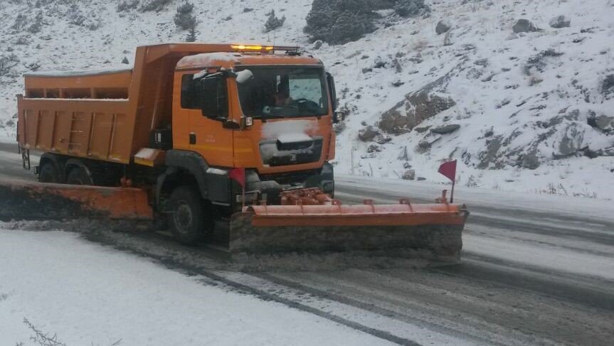 Antalya’da Bin 825 Rakımlı Alacabel’de Kar Yağışı