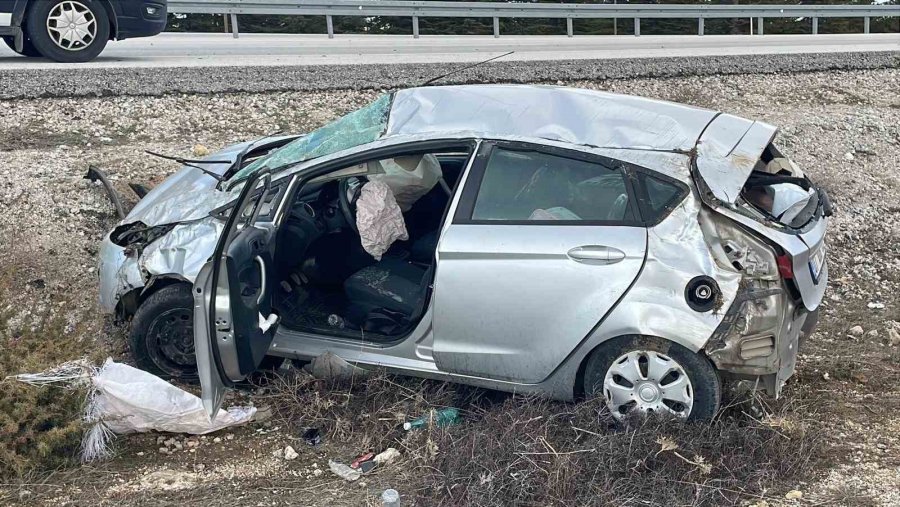 Karaman’da Otomobil Şarampole Takla Attı: 1 Yaralı