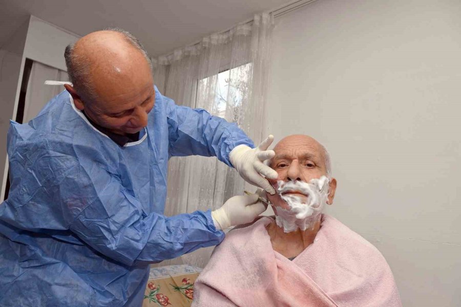 Mersin’de Evde Sağlık Hizmetiyle Hayatlar Kolaylaşıyor