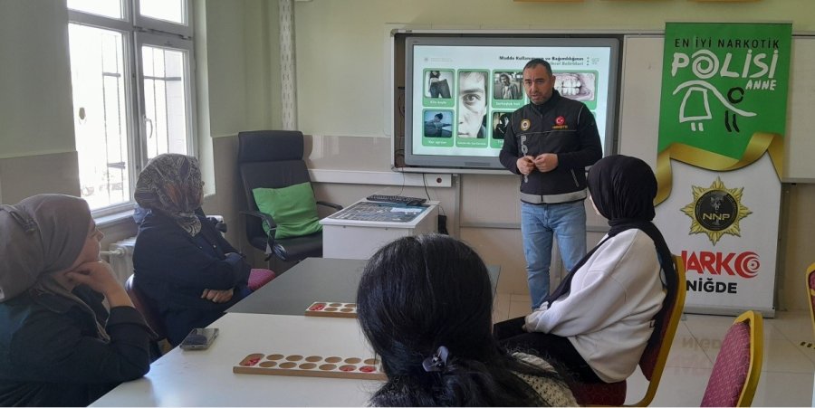 Narkotik Ekiplerinden Vatandaşlara Bilgilendirme