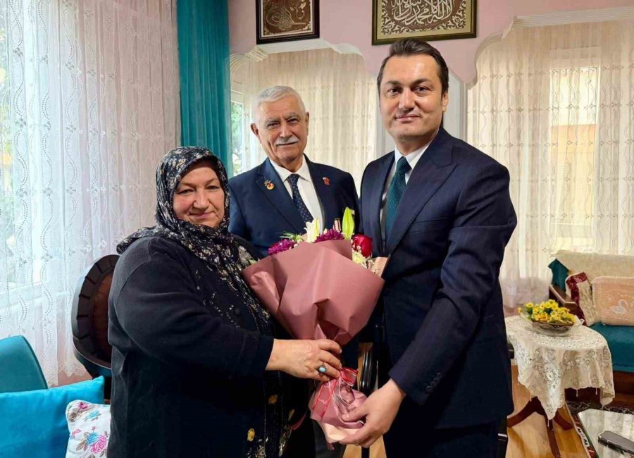 Alanya Kaymakamı Öztürk’ten Gazilere Anlamlı Ziyaret