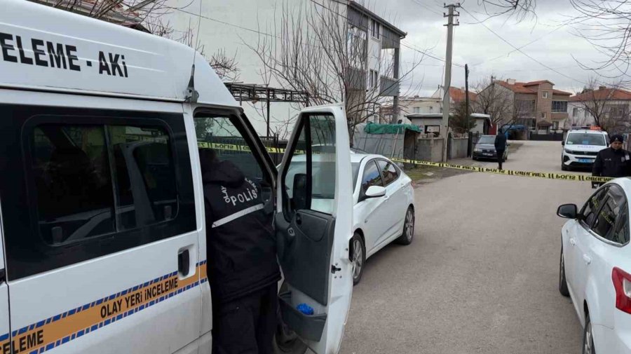 Kavga Ettiği Karısını Tüfekle Vurup Ağır Yaraladı