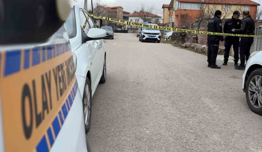 Kavga Ettiği Karısını Tüfekle Vurup Ağır Yaraladı