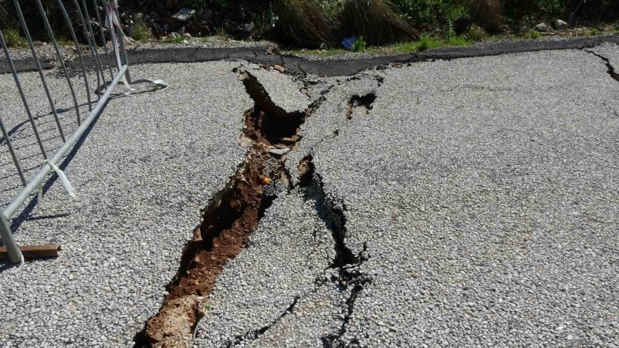 Alanya’da 3 Bina Tedbir Amaçlı Tahliye Edildi