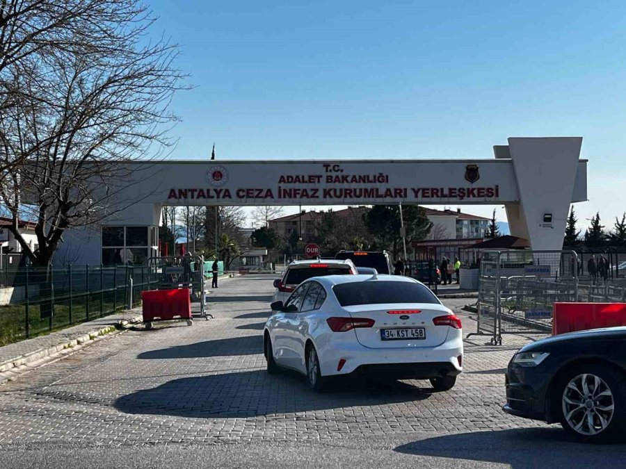 Özgür Özel’den ’tanju Özcan’ Açıklaması