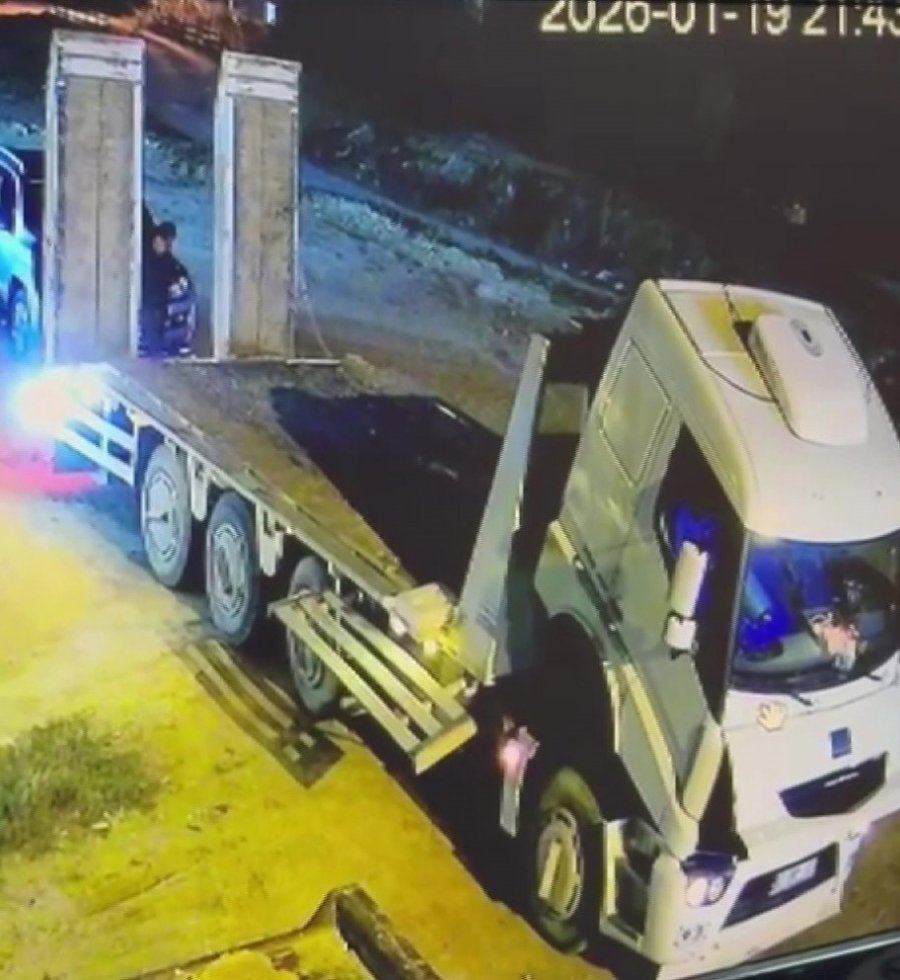 Aralarındaki Korna Anlaşmazlığı Yüzünden Karakolluk Oldular