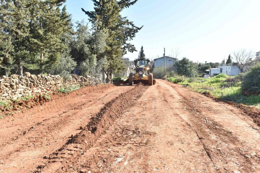 Kepez Belediyesi’nden Baraj Mahallesi’ne Yeni Yol Ve Otopark