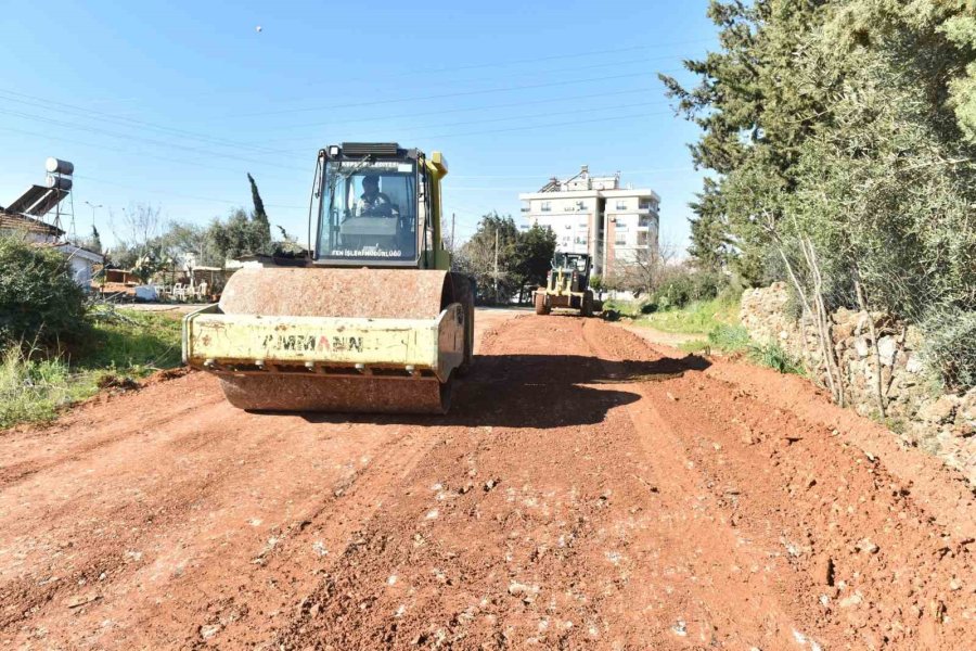 Kepez Belediyesi’nden Baraj Mahallesi’ne Yeni Yol Ve Otopark